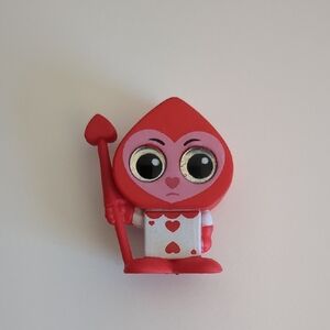 Disney Doorables Alice In Wonderland Red Card Hearts Suit Guard